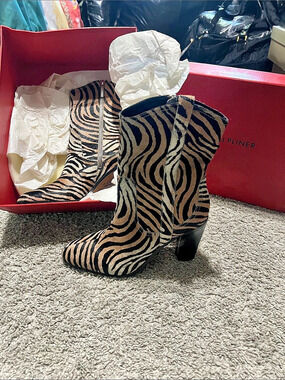 Donald J Pliner Olivia-Th Zebra Print Heeled Boots in Black & Brown Like New